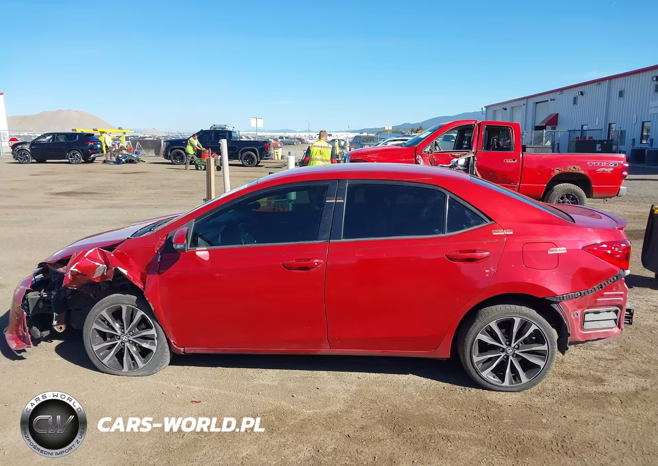2018 Toyota Corolla Se VIN:5YFBURHE2JP772654 - 15