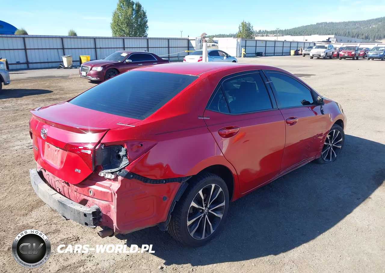 2018 Toyota Corolla Se VIN:5YFBURHE2JP772654 - 4