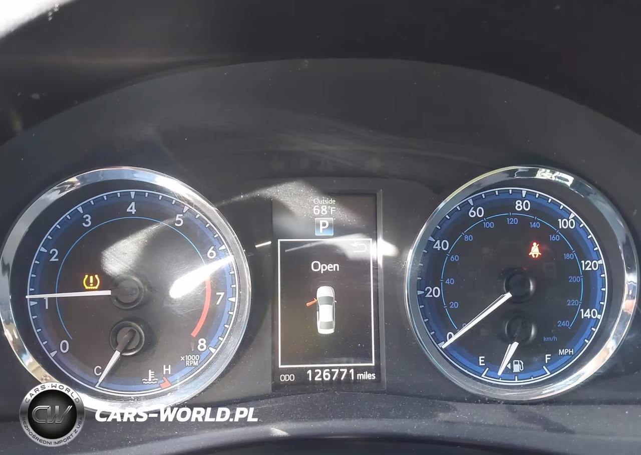 2018 Toyota Corolla Se VIN:5YFBURHE2JP772654 - 7
