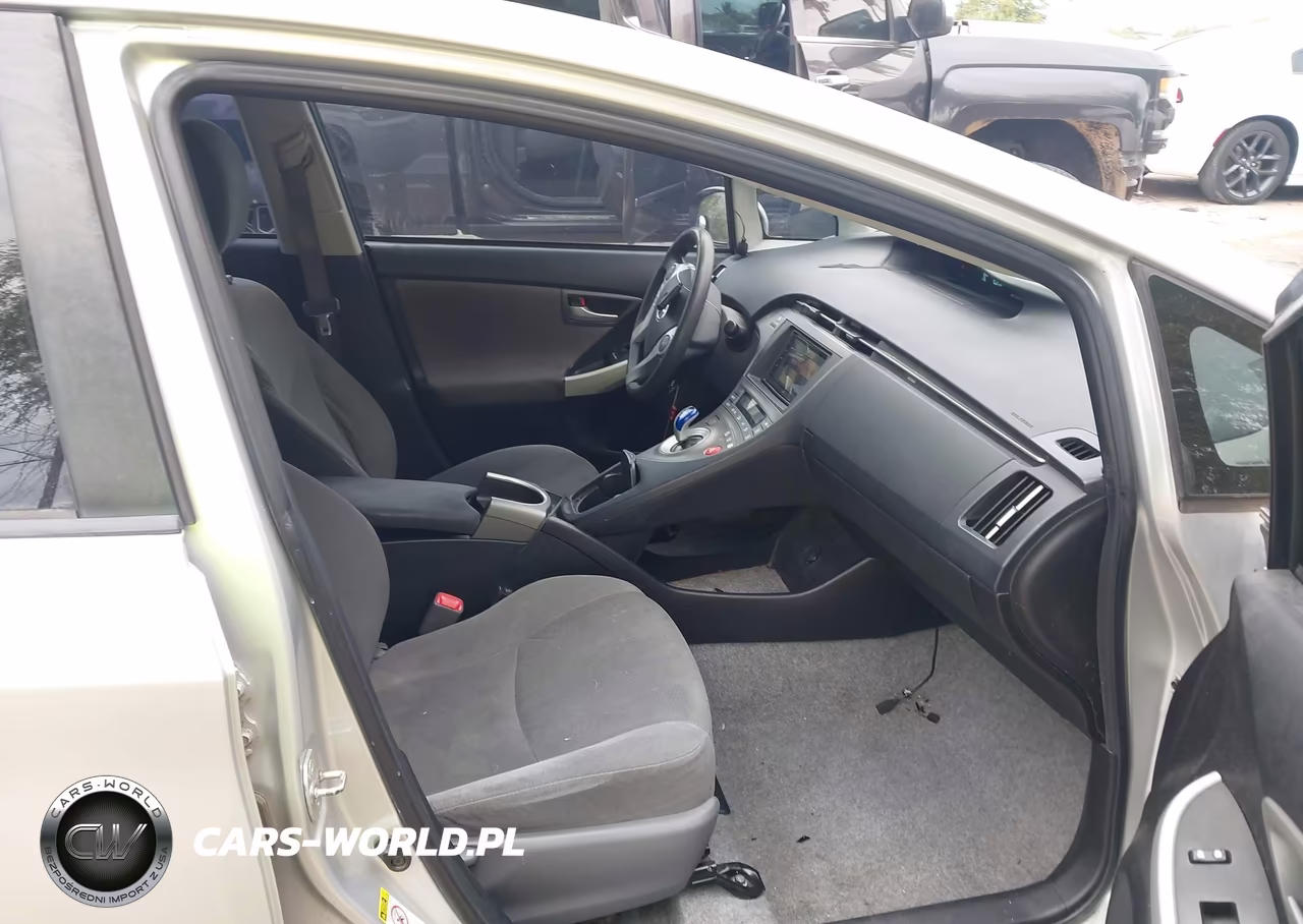 2013 Toyota Prius Three VIN:JTDKN3DU7D5571762 - 5