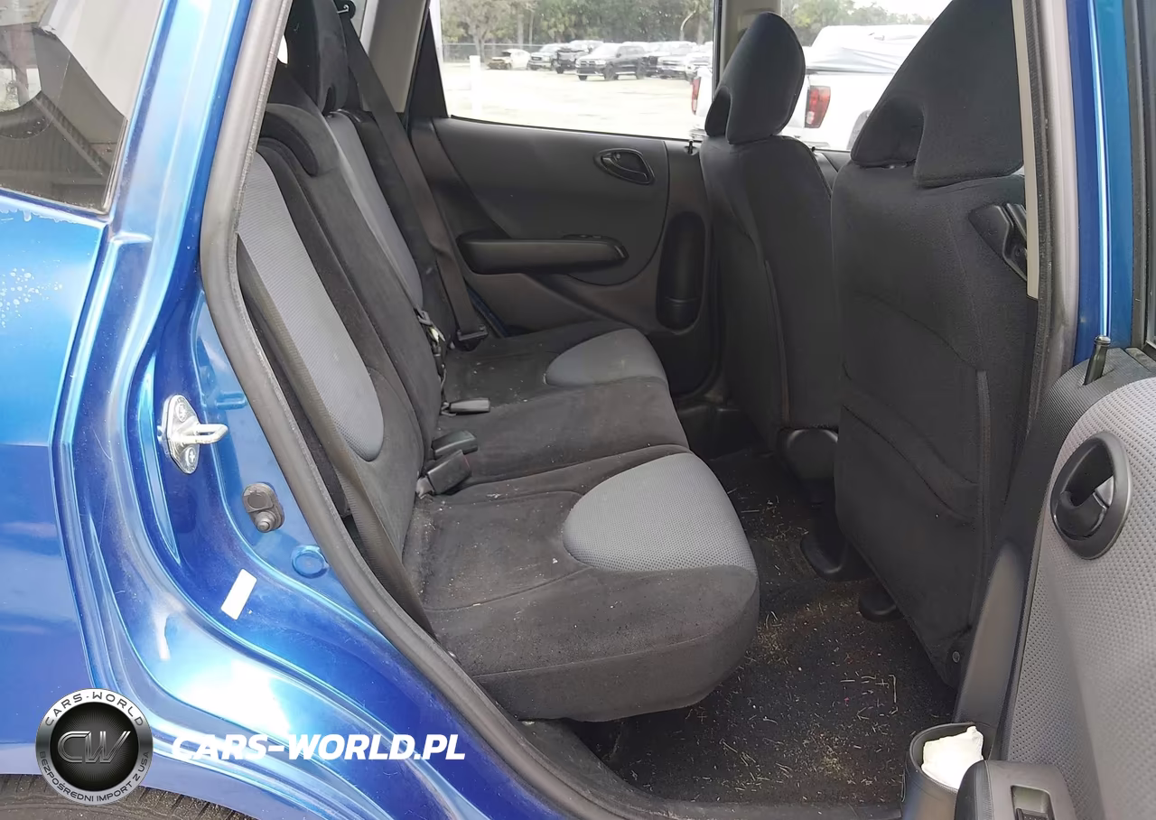 2008 Honda Fit VIN:JHMGD37468S067598 - 8