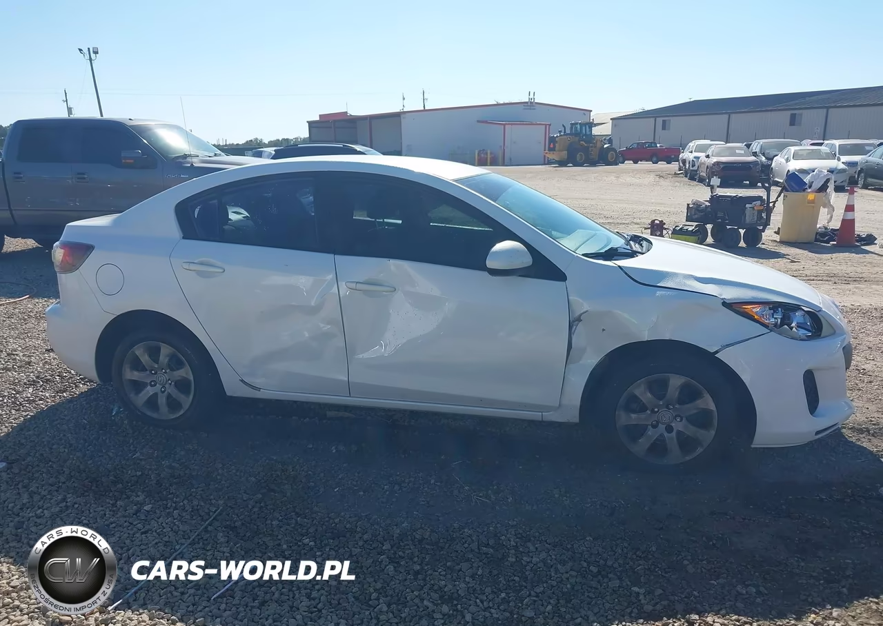 2013 Mazda Mazda3 I Sport VIN:JM1BL1U71D1845419 - 13