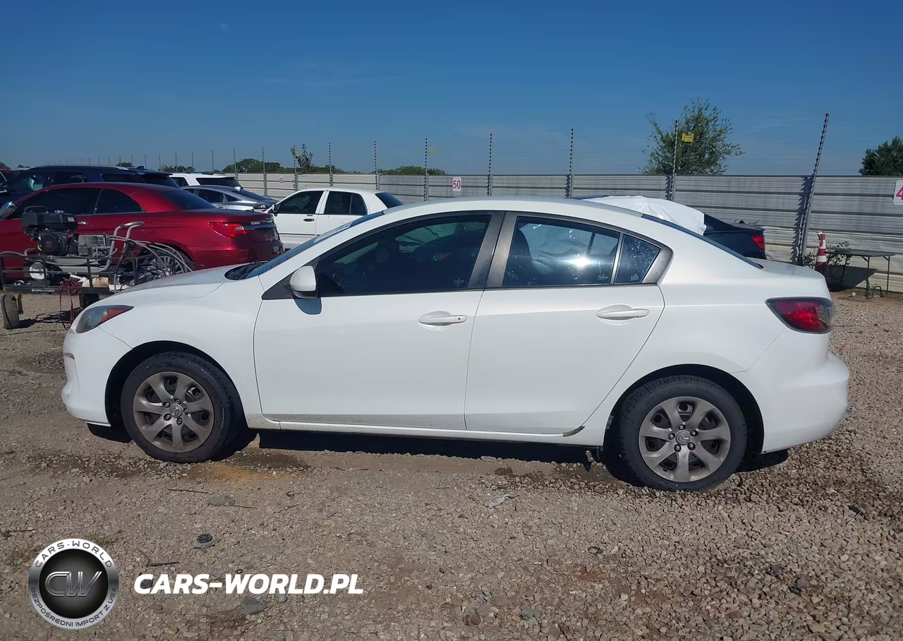 2013 Mazda Mazda3 I Sport VIN:JM1BL1U71D1845419 - 14