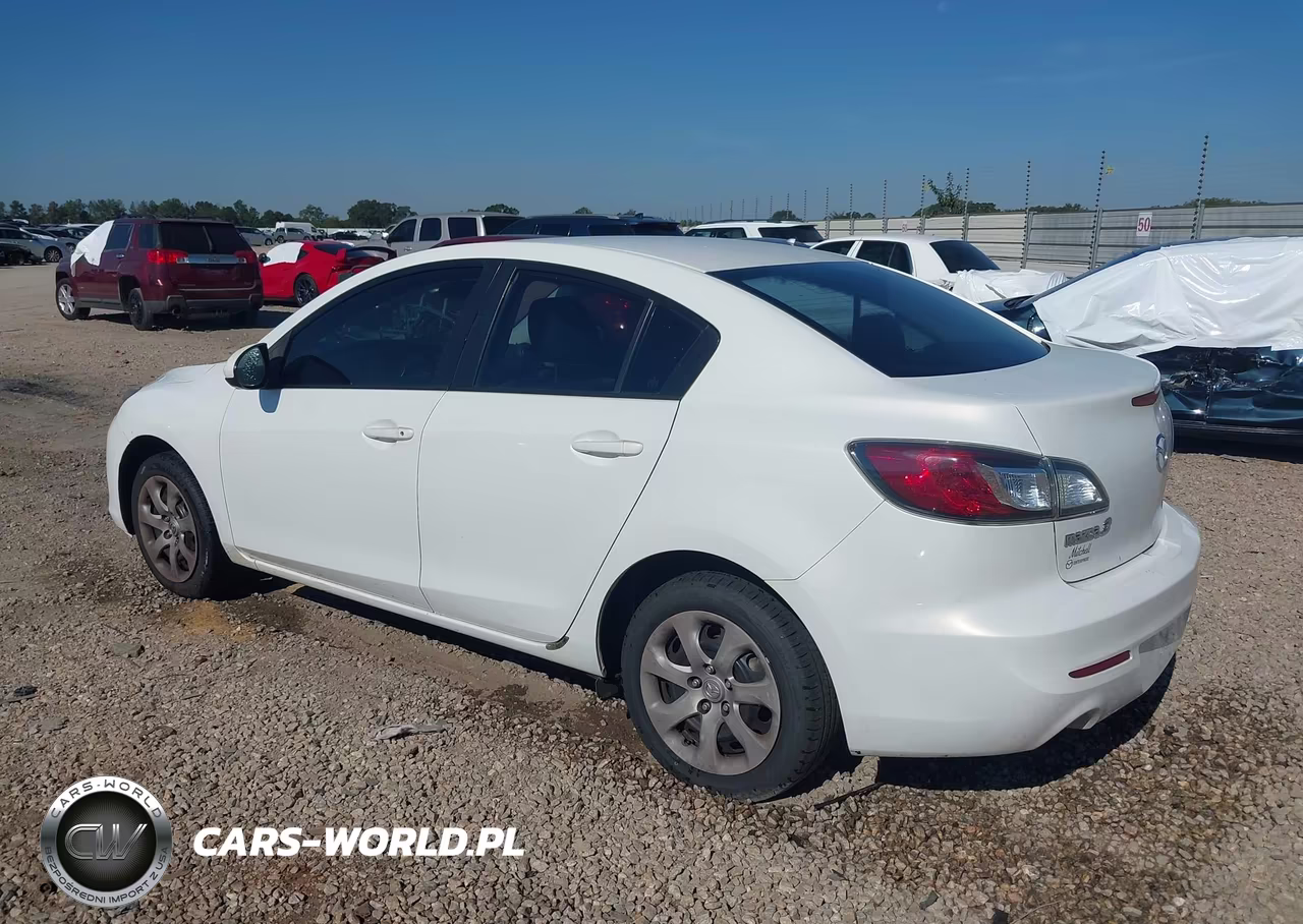 2013 Mazda Mazda3 I Sport VIN:JM1BL1U71D1845419 - 3