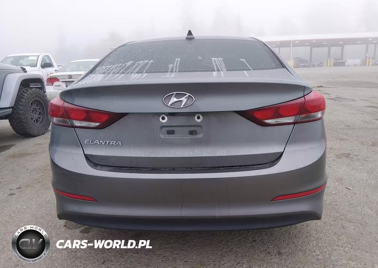 2018 Hyundai Elantra Value Edition VIN:5NPD84LF7JH396269 - 17