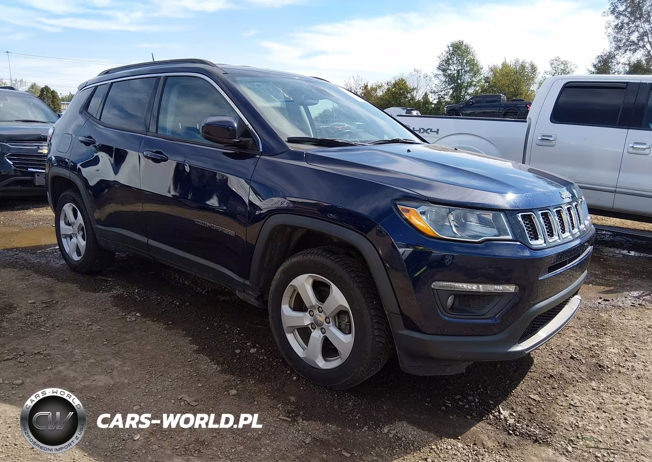 2018 Jeep Compass Latitude 4X4 – zdjęcie 1 z 16
