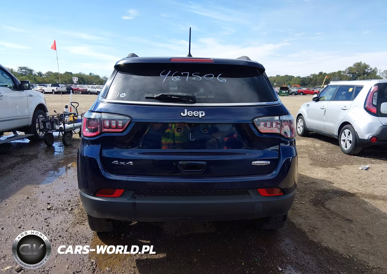 2018 Jeep Compass Latitude 4X4 VIN:3C4NJDBB1JT467506 - 16