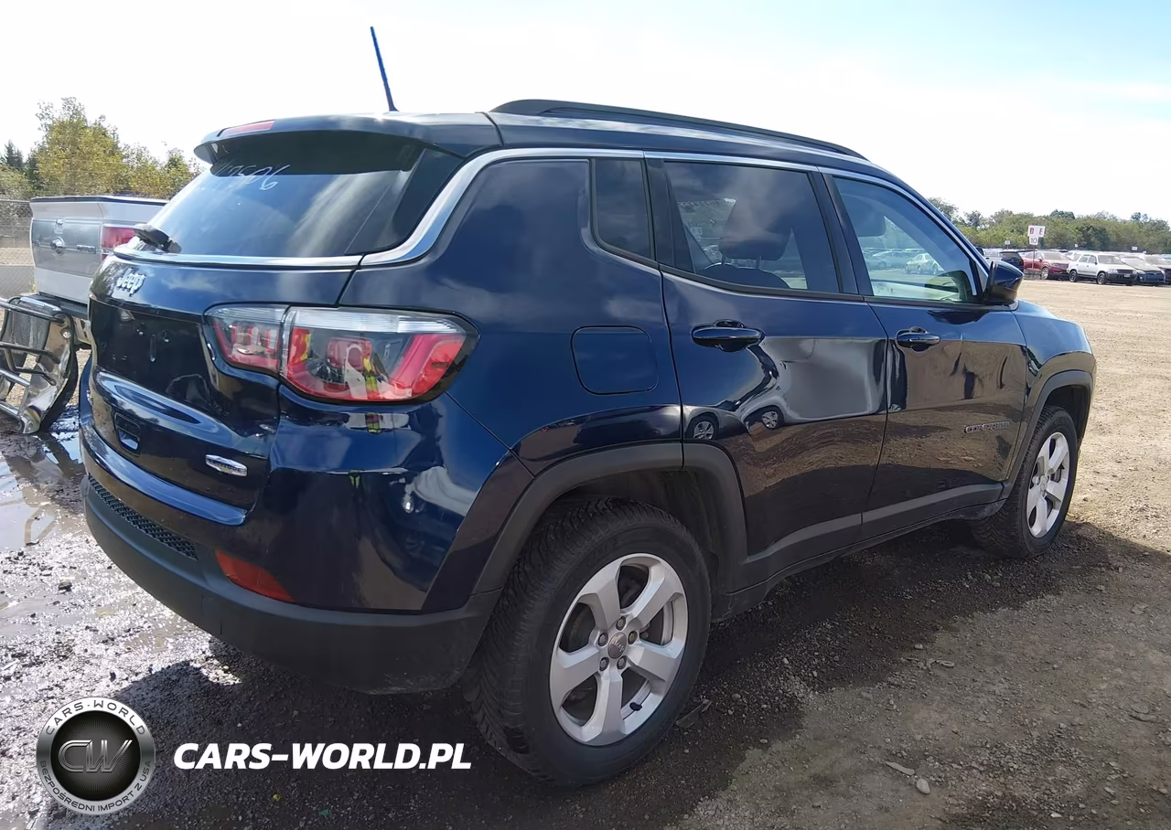 2018 Jeep Compass Latitude 4X4 VIN:3C4NJDBB1JT467506 - 4