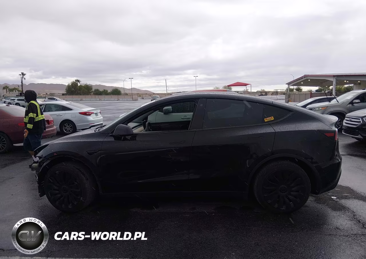 2022 Tesla Model Y Long Range VIN:7SAYGDEE9NA001568 - 15