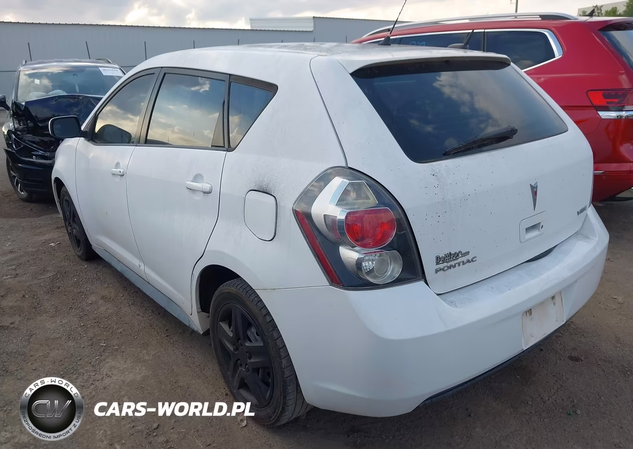 2010 Pontiac Vibe VIN:5Y2SP6E8XAZ420674 - 3