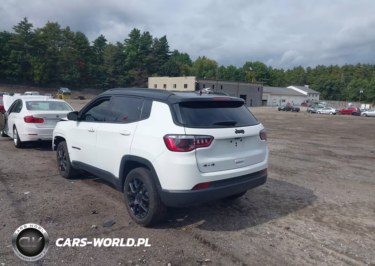 2023 Jeep Compass Altitude 4X4 VIN:3C4NJDBN7PT502150 - 3