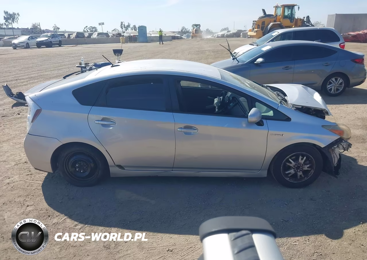 2011 Toyota Prius Two VIN:JTDKN3DU2B5331838 - 14