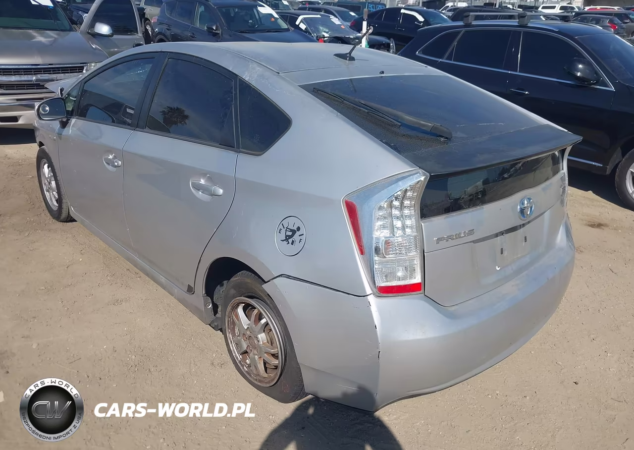 2011 Toyota Prius Two VIN:JTDKN3DU2B5331838 - 3