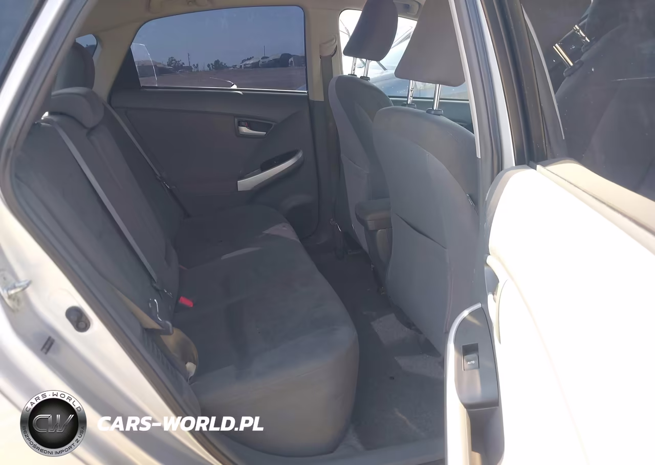 2011 Toyota Prius Two VIN:JTDKN3DU2B5331838 - 8