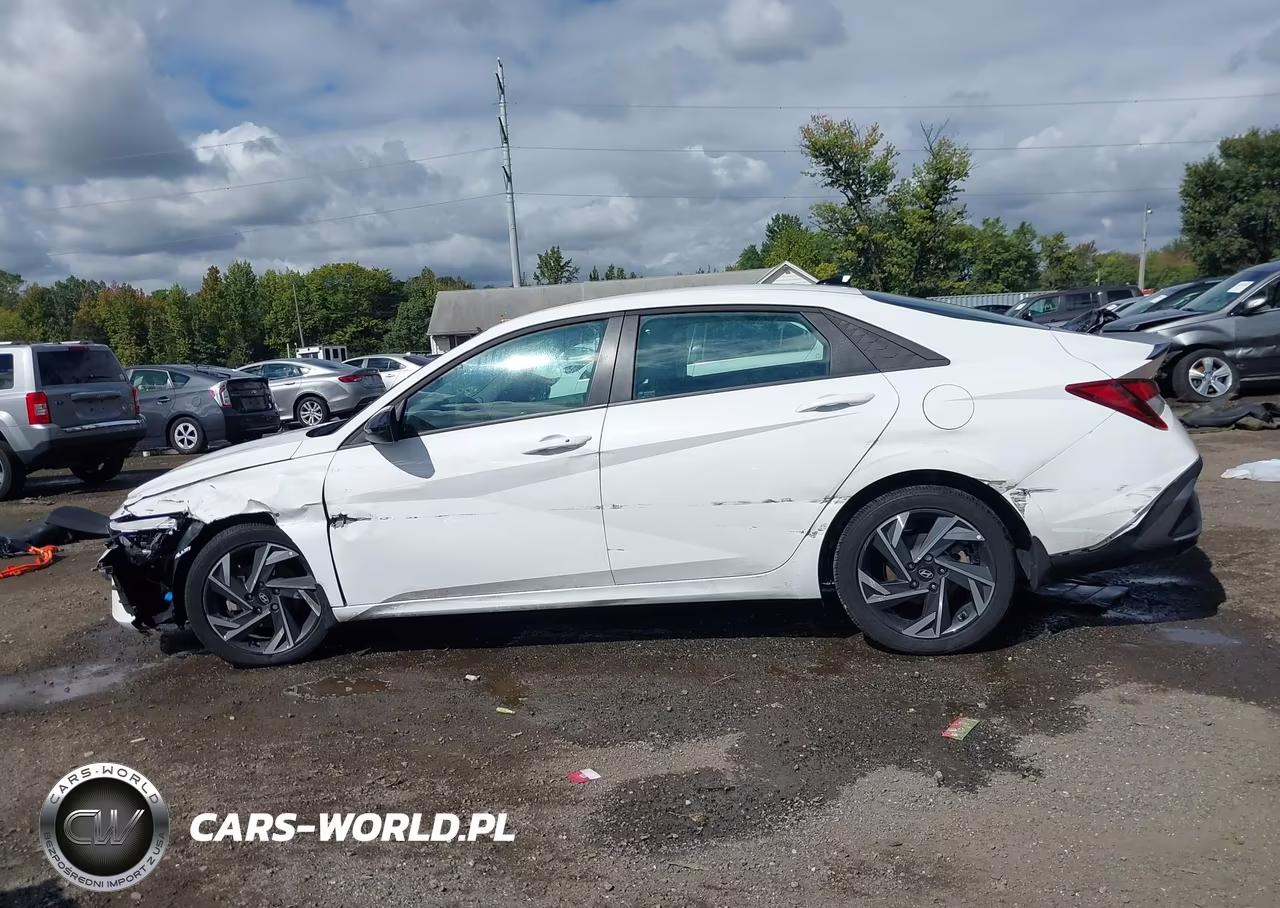 2025 Hyundai Elantra Sel Sport VIN:KMHLM4DG7SU025095 - 14