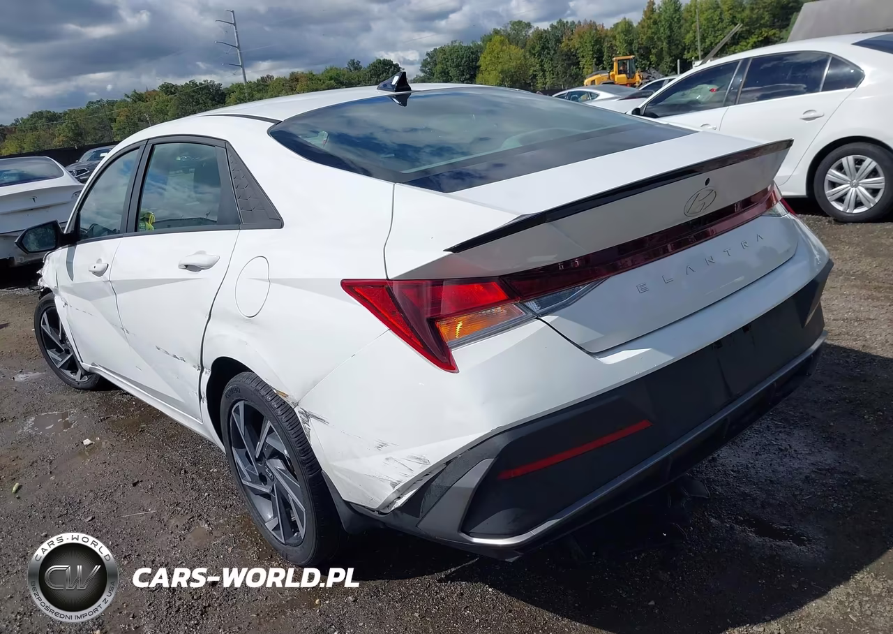 2025 Hyundai Elantra Sel Sport VIN:KMHLM4DG7SU025095 - 3