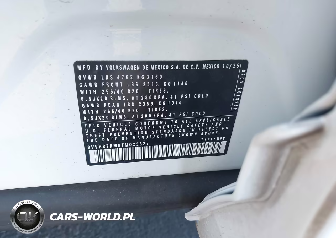 2026 Volkswagen Tiguan Se R-Line Black VIN:3VVHR7RM8TM023827 - 9