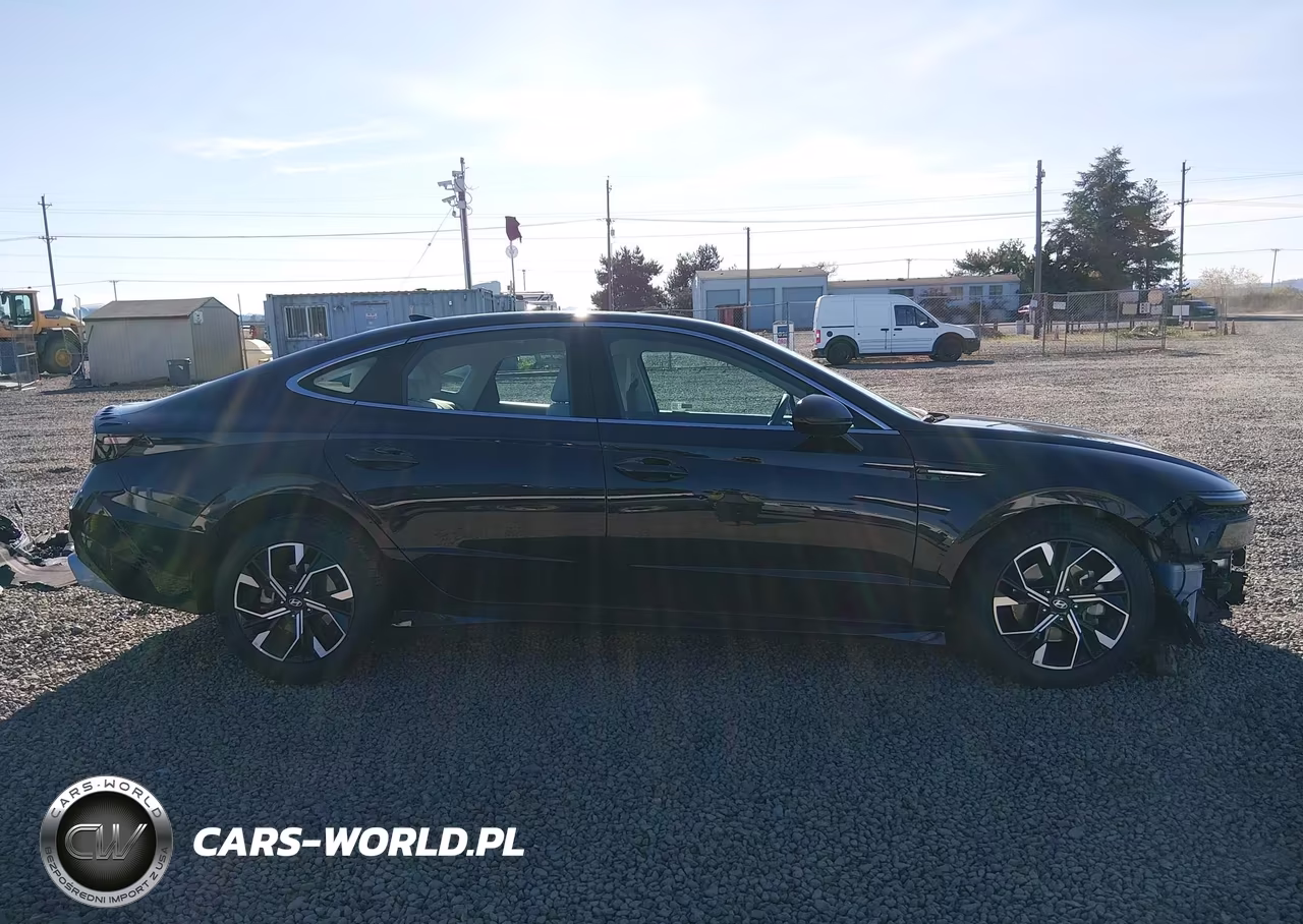 2025 Hyundai Sonata Sel VIN:KMHL64JA2SA454768 - 14