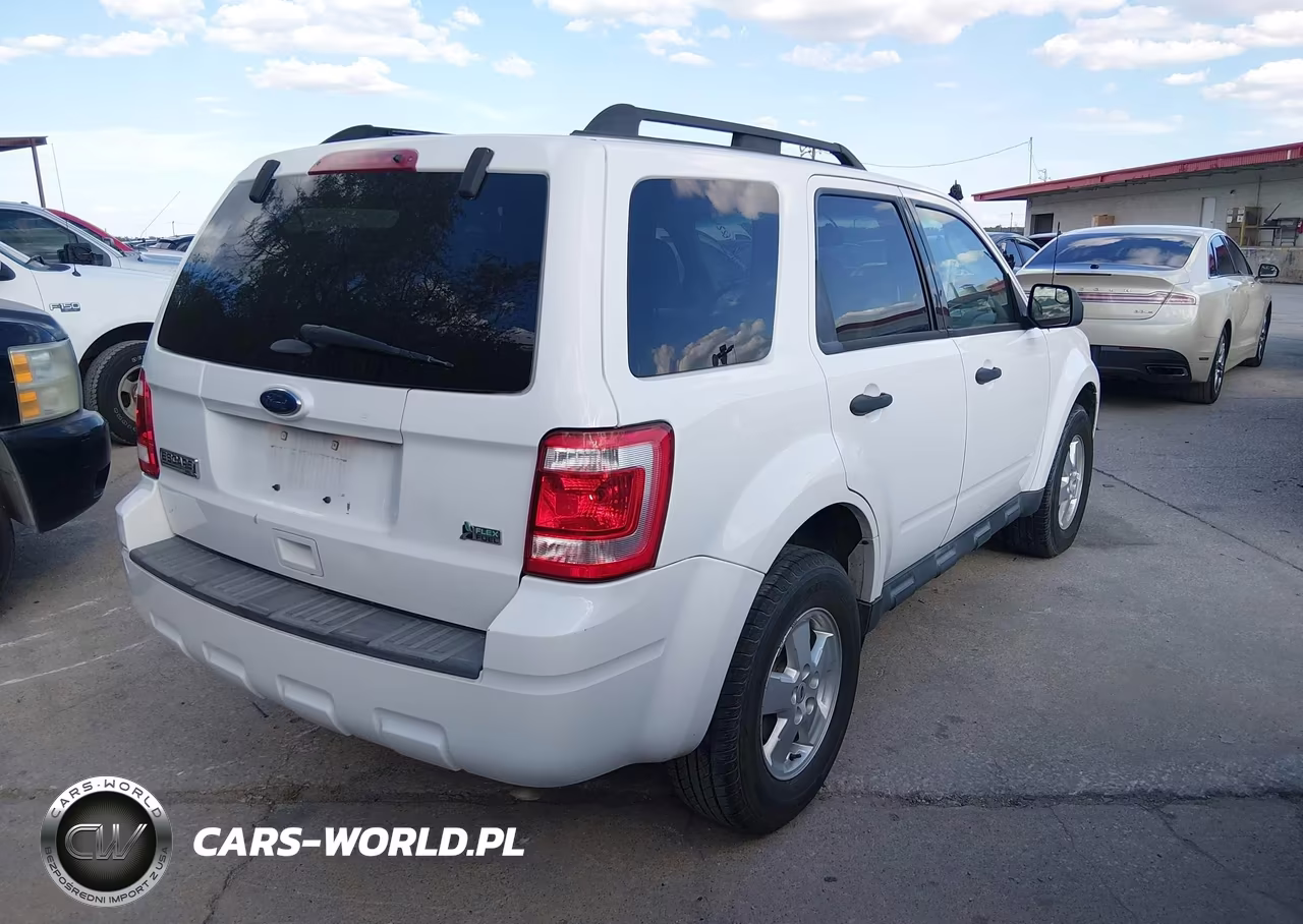 2011 Ford Escape Xlt VIN:1FMCU0DG0BKB74064 - 4