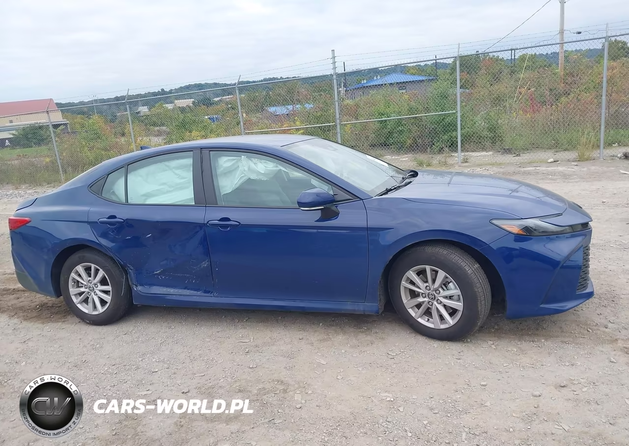 2026 Toyota Camry Le VIN:4T1DAACK6TU313659 - 13