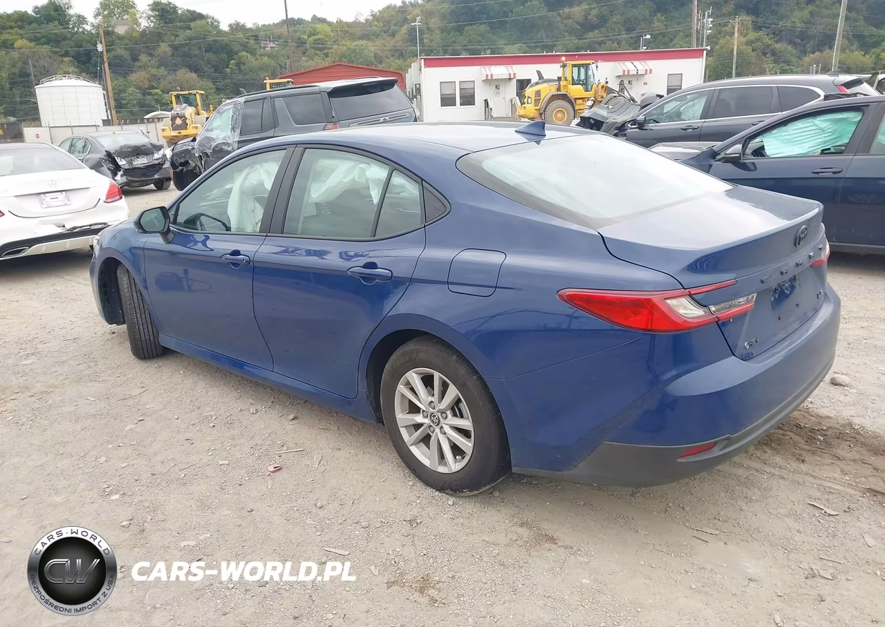 2026 Toyota Camry Le VIN:4T1DAACK6TU313659 - 3