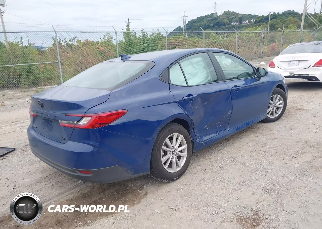 2026 Toyota Camry Le VIN:4T1DAACK6TU313659 - 4