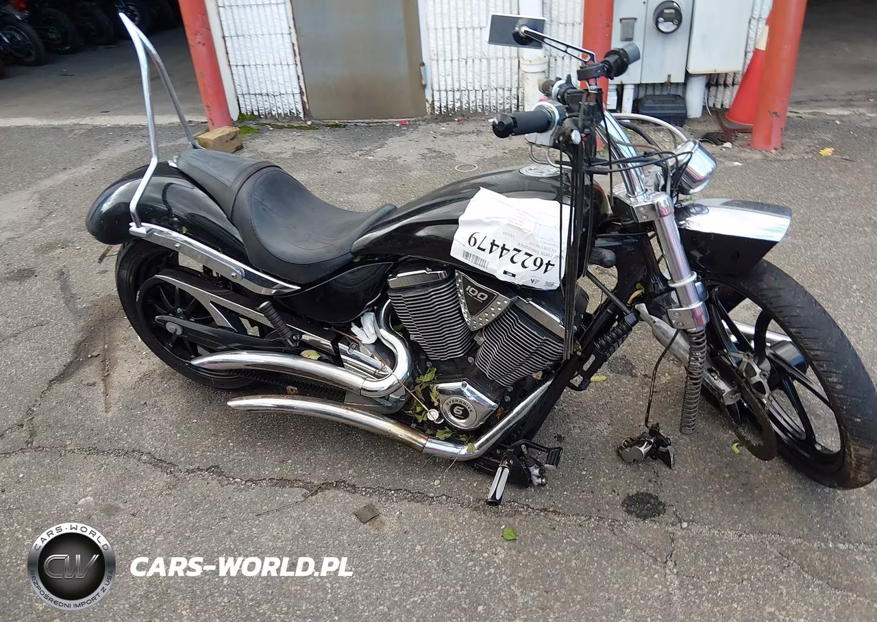 2007 Victory Motorcycles Vegas Jackpot VIN:5VPXB26D073002873 - 4