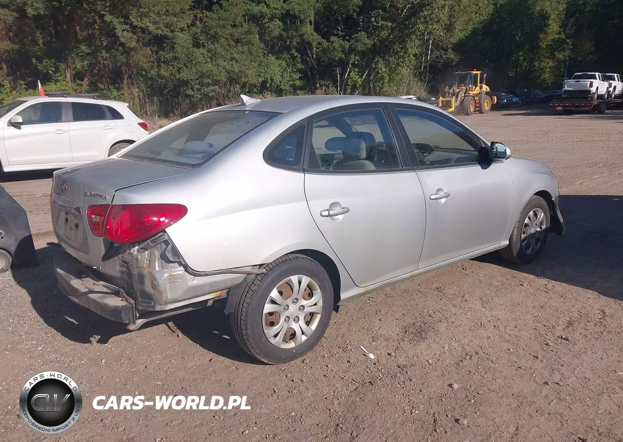 2010 Hyundai Elantra Gls VIN:KMHDU4AD1AU999779 - 4