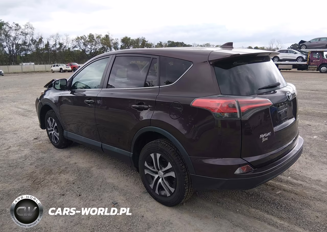 2018 Toyota Rav4 Le VIN:2T3BFREV0JW780627 - 3