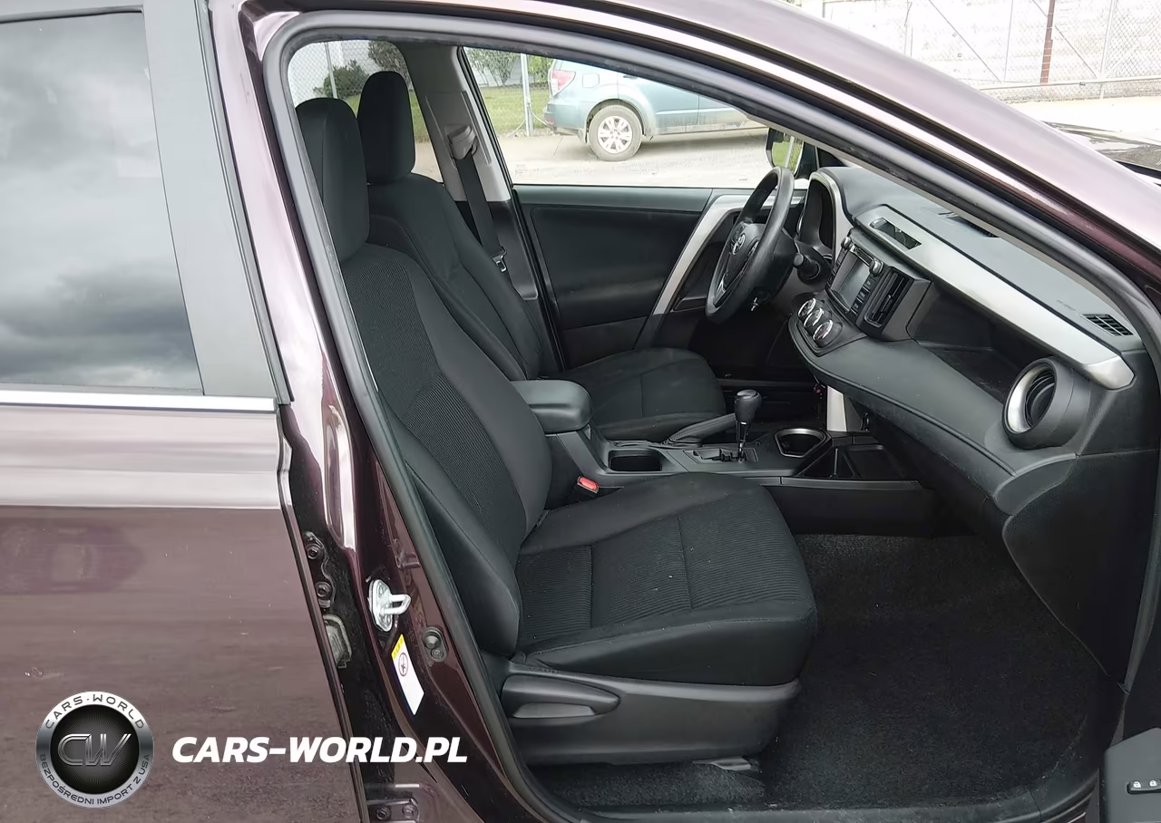 2018 Toyota Rav4 Le VIN:2T3BFREV0JW780627 - 5