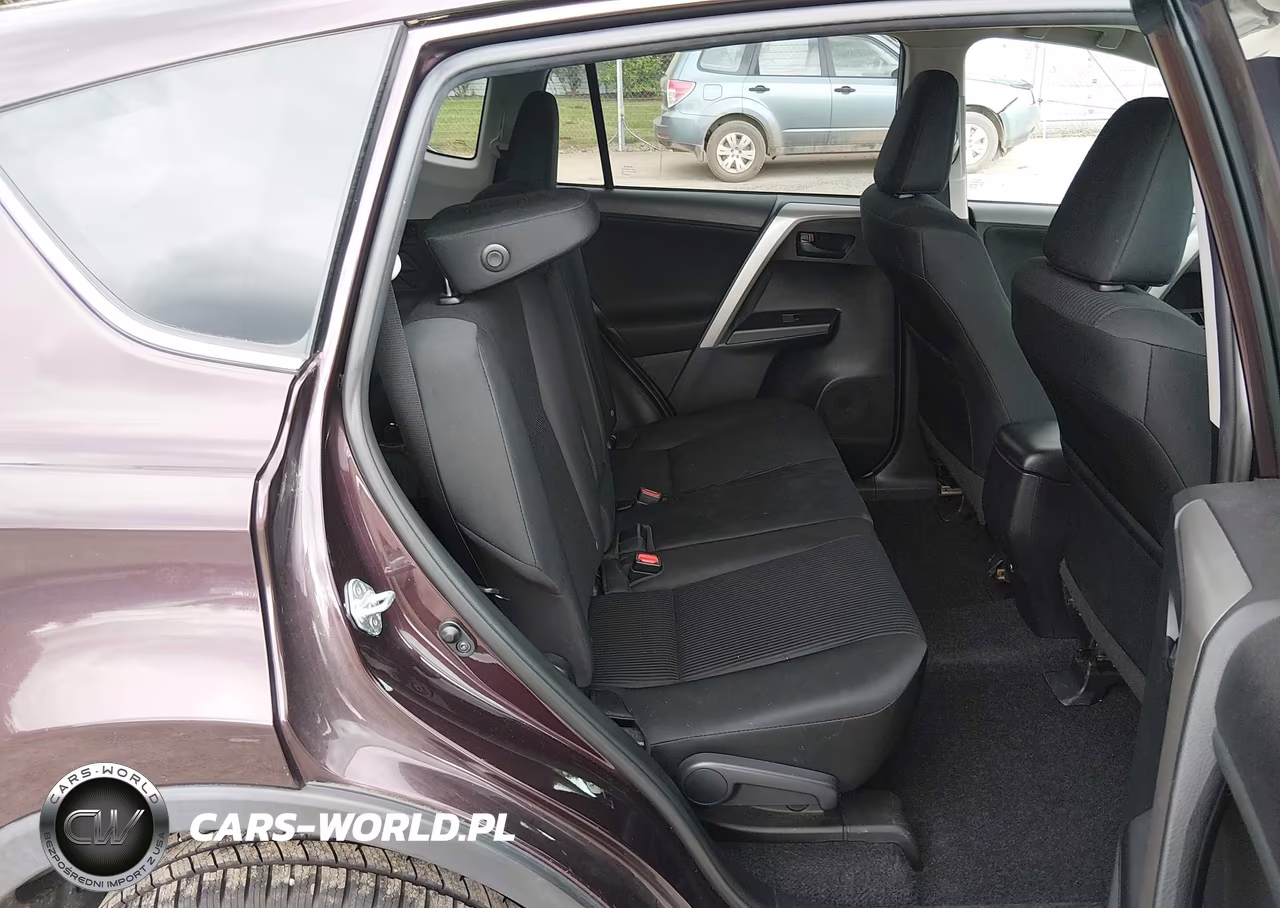 2018 Toyota Rav4 Le VIN:2T3BFREV0JW780627 - 8