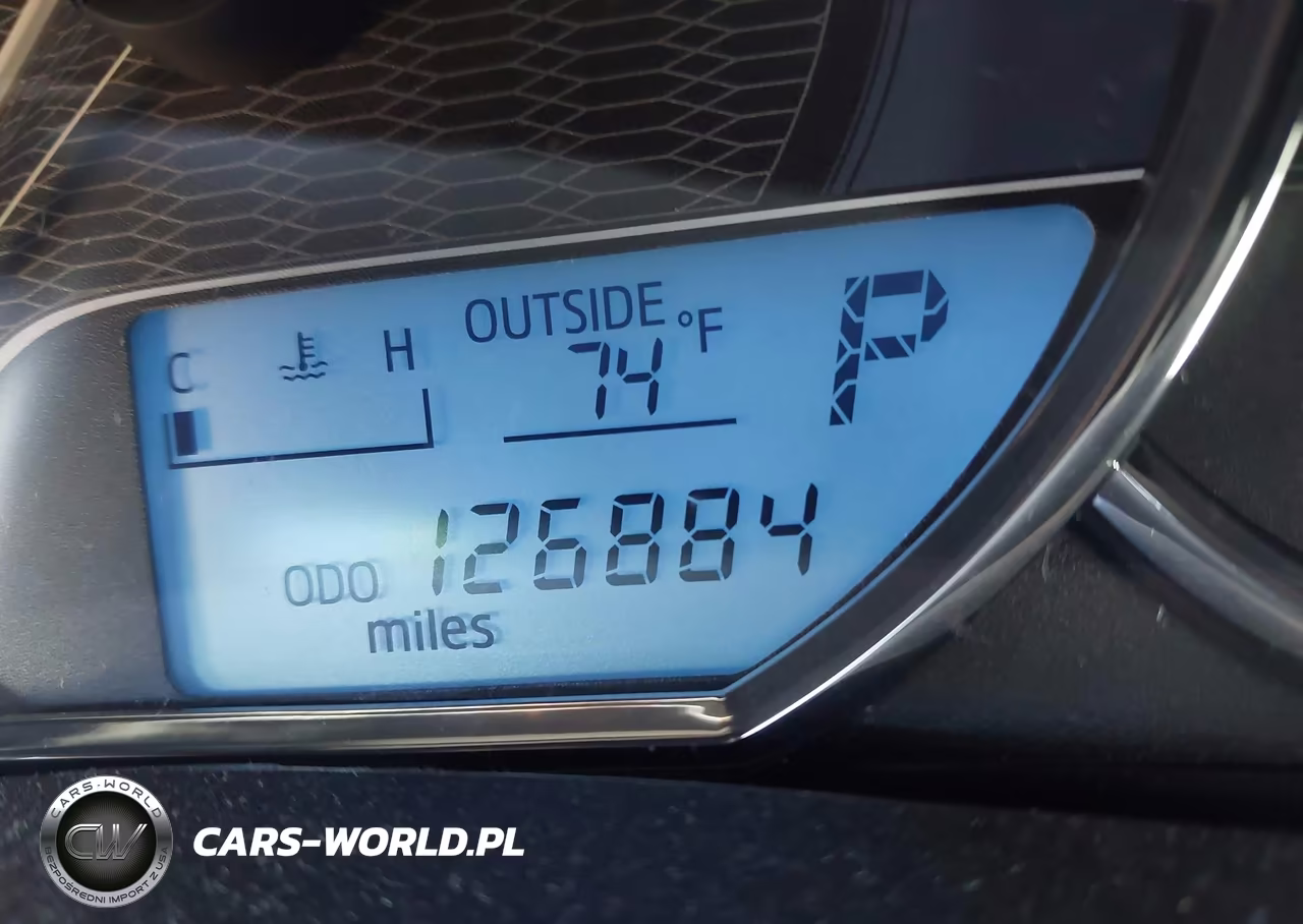 2015 Toyota Corolla Le Plus VIN:5YFBURHE7FP351200 - 15