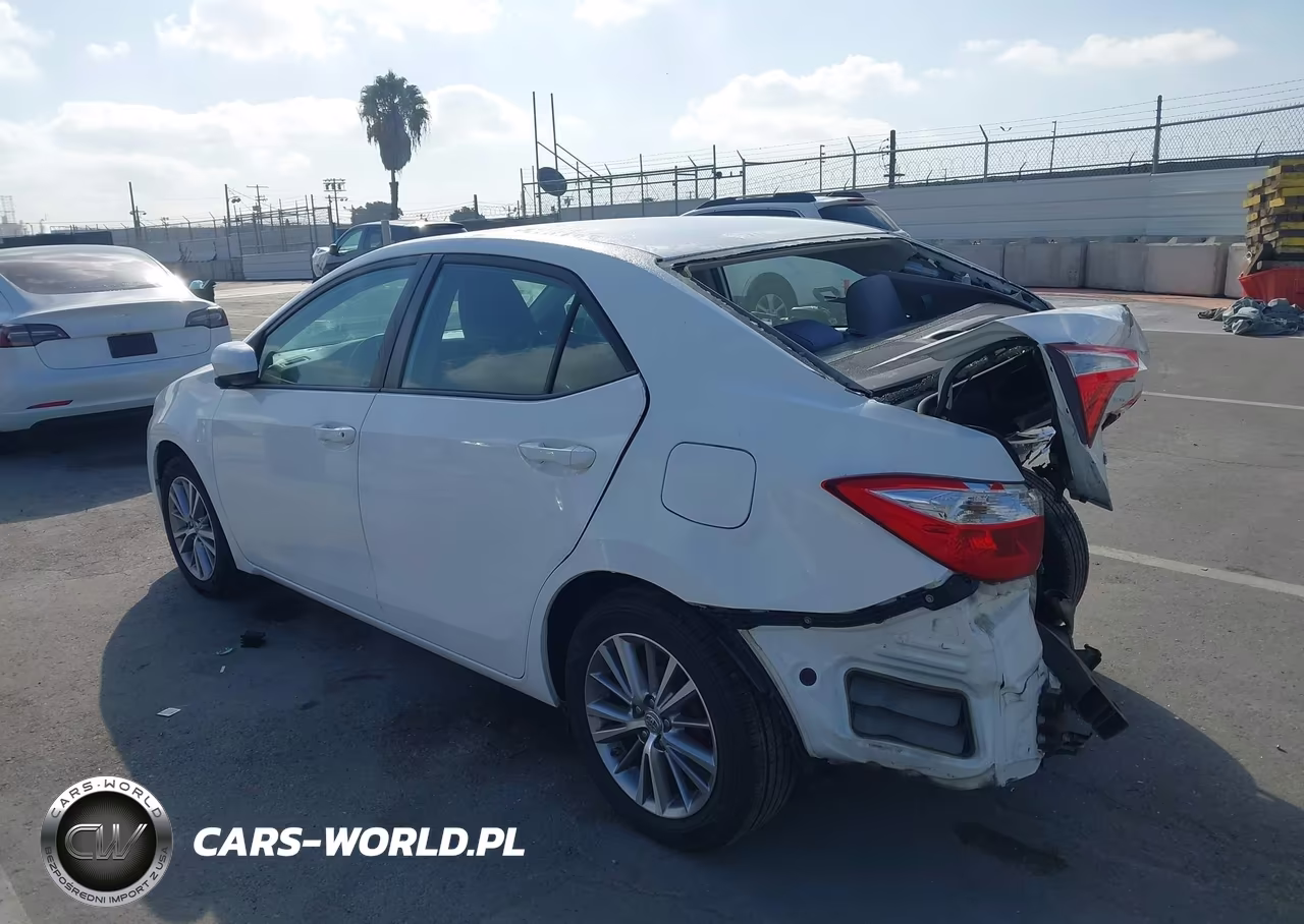 2015 Toyota Corolla Le Plus VIN:5YFBURHE7FP351200 - 3