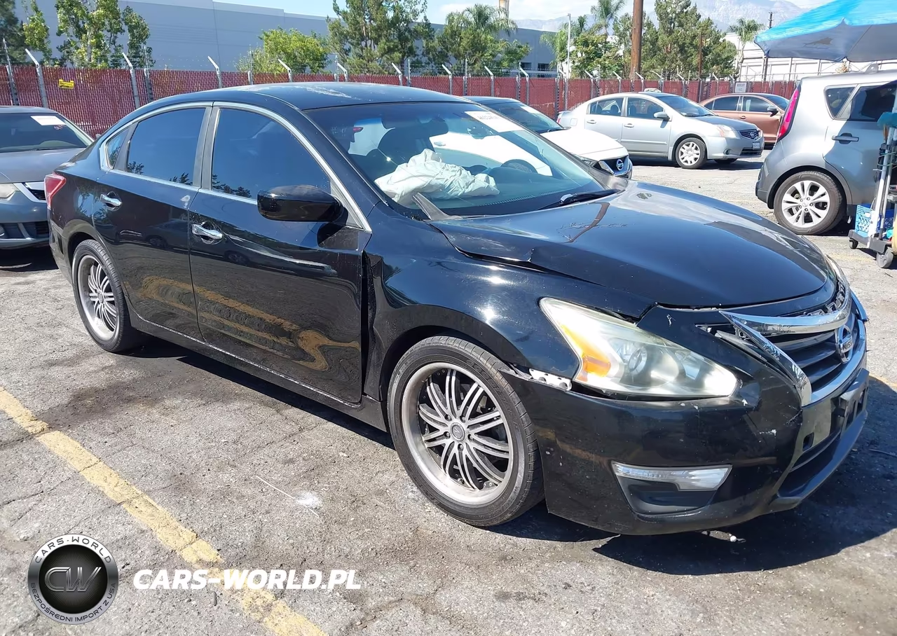 2013 Nissan Altima 2.5 S – zdjęcie 1 z 12