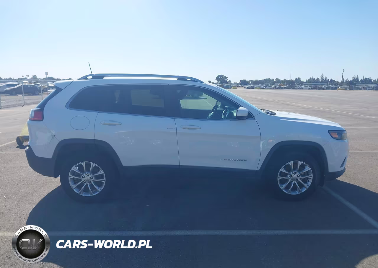 2019 Jeep Cherokee Latitude 4X4 VIN:1C4PJMCB9KD350223 - 13