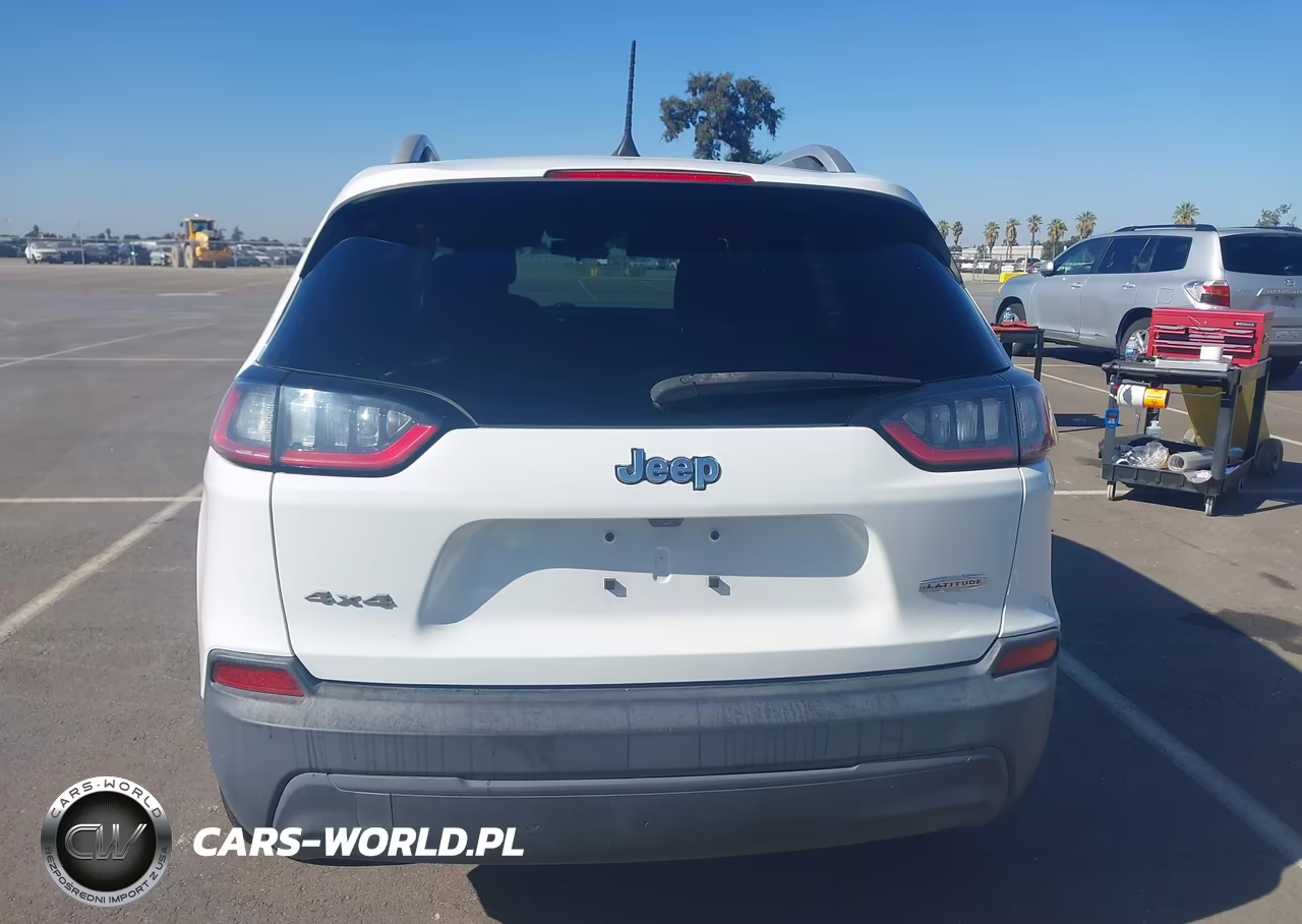 2019 Jeep Cherokee Latitude 4X4 VIN:1C4PJMCB9KD350223 - 16