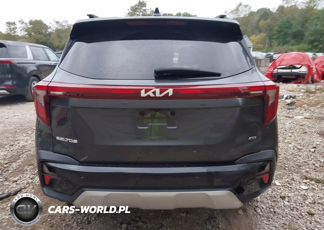 2025 Kia Seltos S VIN:KNDEUCAAXS7724937 - 17