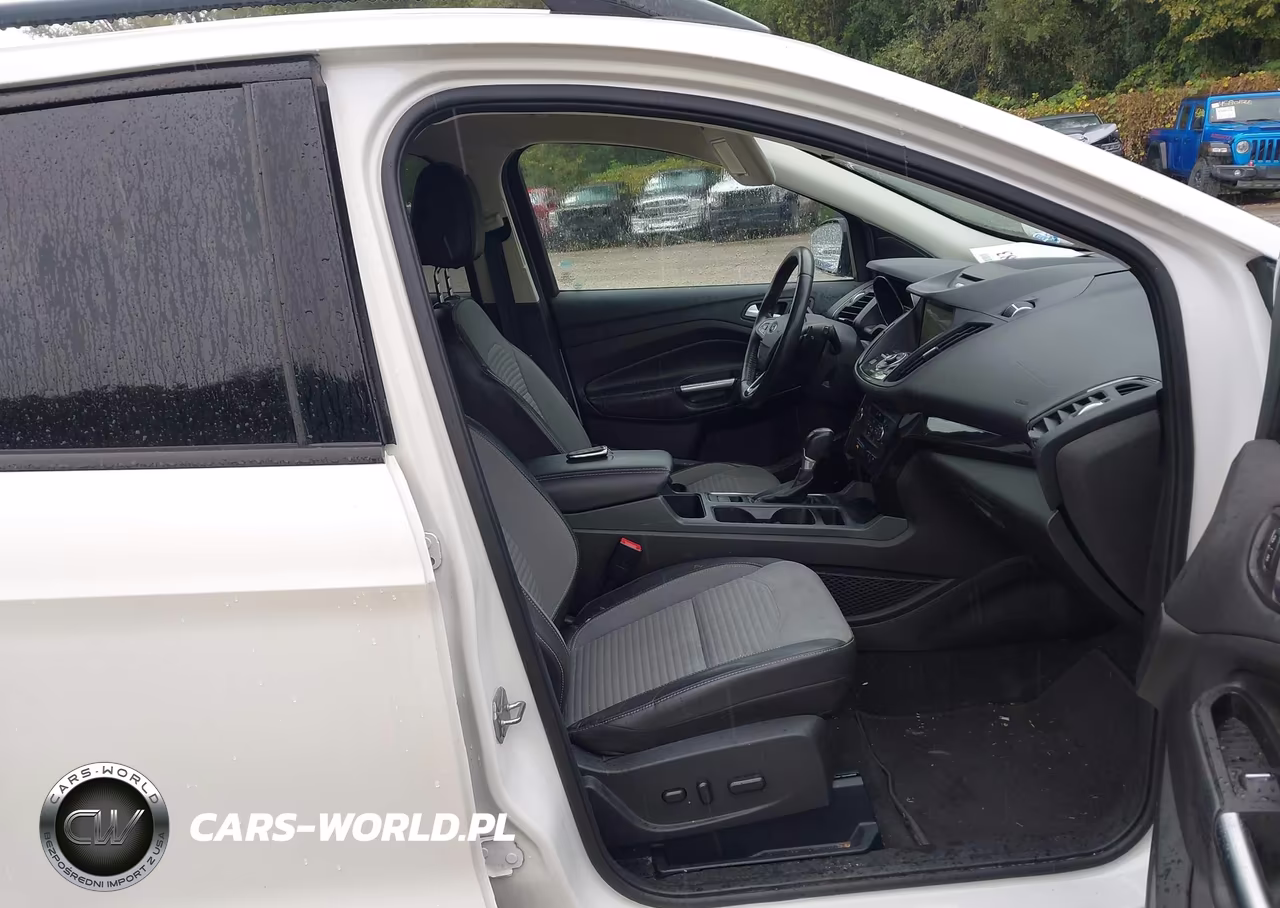 2017 Ford Escape Titanium VIN:1FMCU9JD0HUC23100 - 5