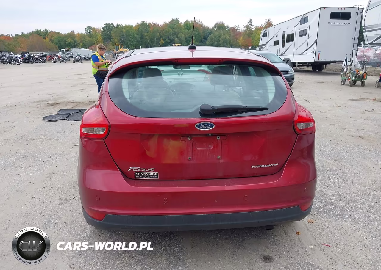 2015 Ford Focus Titanium VIN:1FADP3N29FL371857 - 15