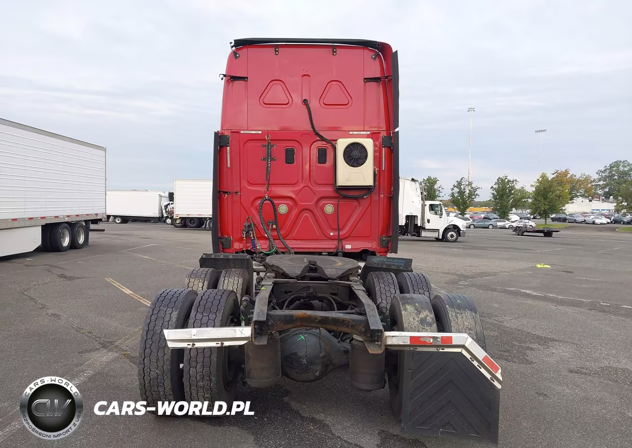 2012 Freightliner Cascadia 125 VIN:1FUJGLBG3CLBC8366 - 18