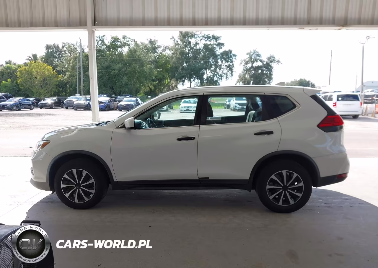 2017 Nissan Rogue S VIN:KNMAT2MV9HP577058 - 14
