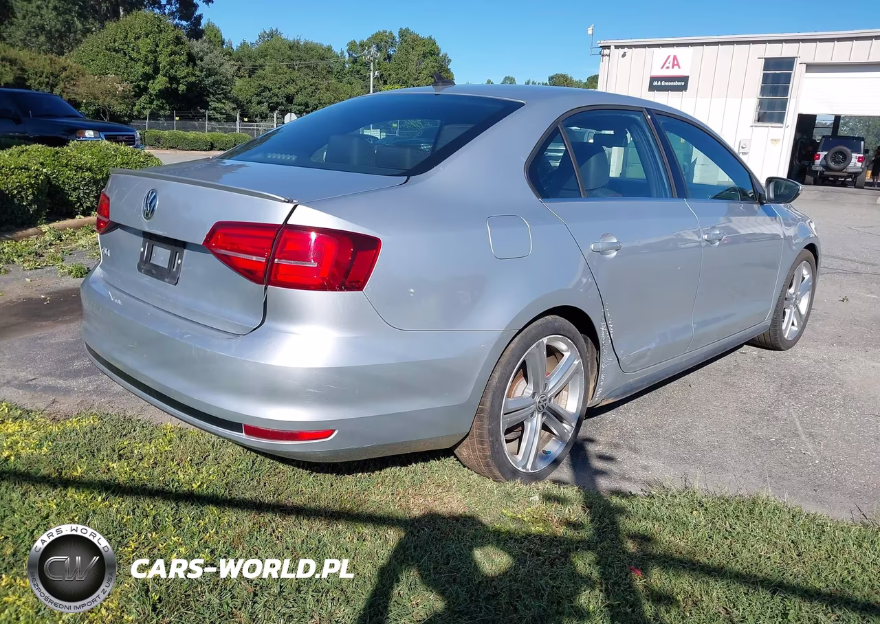 2015 Volkswagen Jetta 2.0T Gli Se VIN:3VW4T7AJ6FM263069 - 4