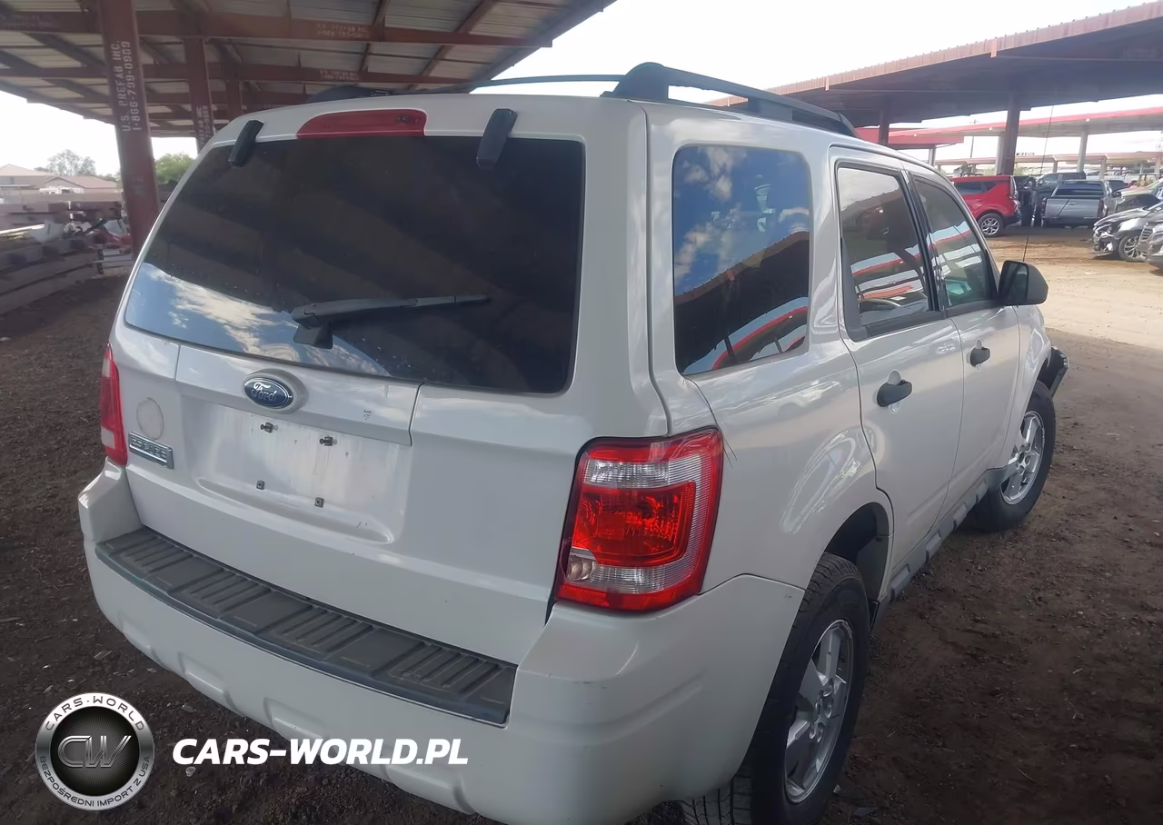 2009 Ford Escape Xlt VIN:1FMCU03749KD01703 - 4