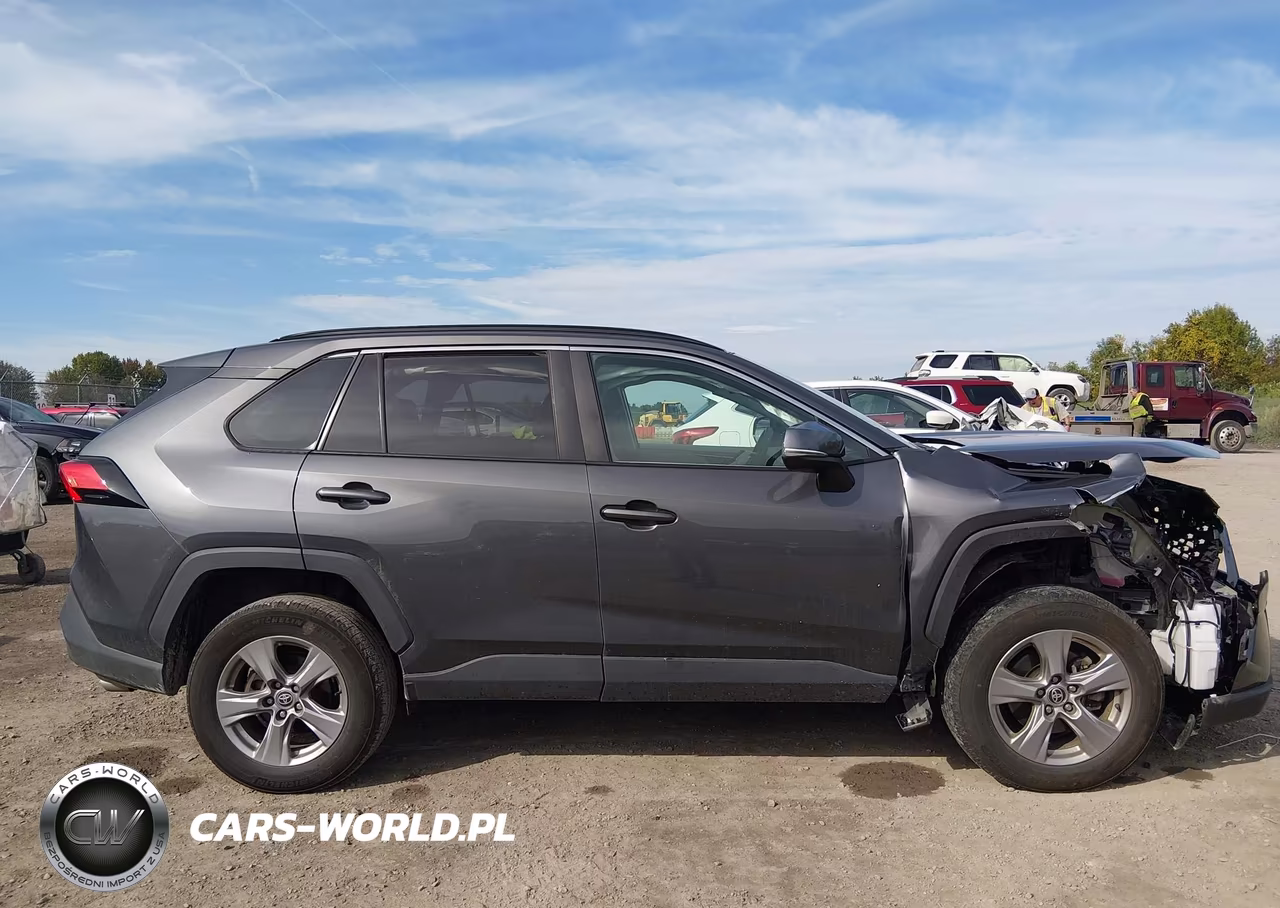 2025 Toyota Rav4 Xle VIN:2T3P1RFV1SW598679 - 14