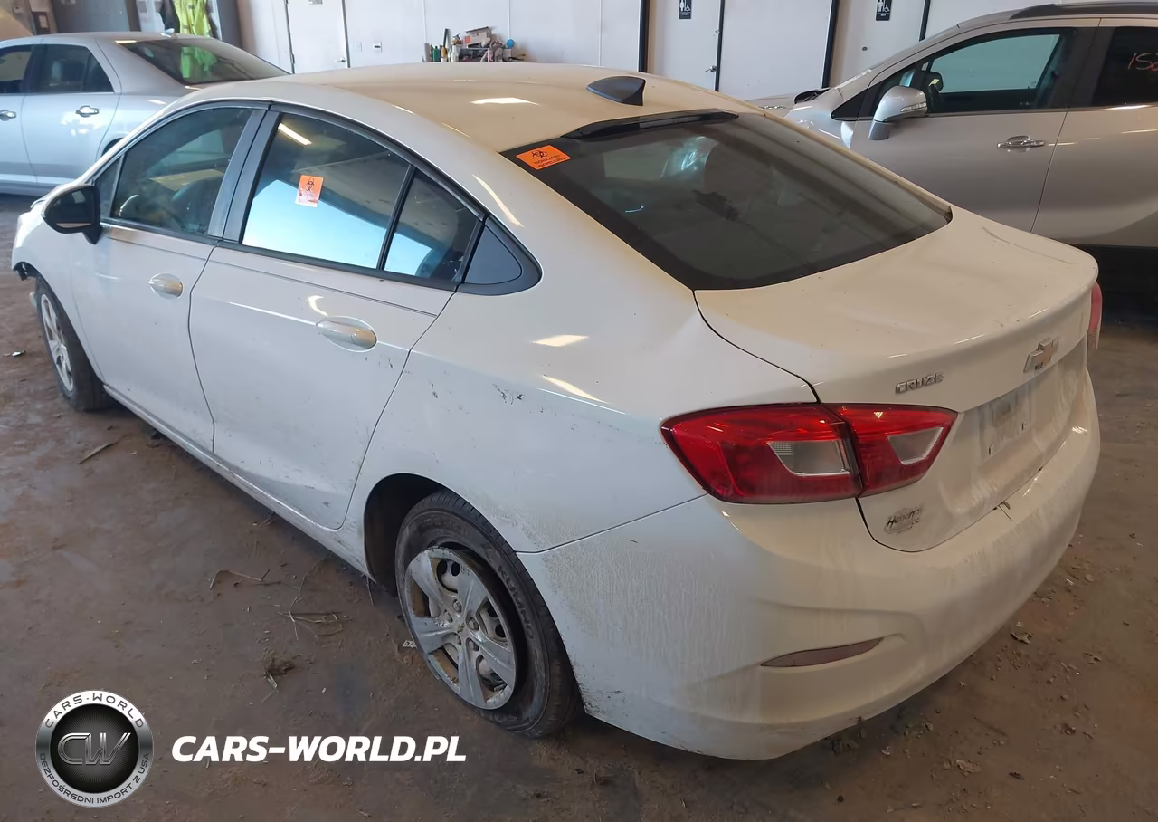 2018 Chevrolet Cruze Ls Auto VIN:1G1BC5SM3J7189600 - 3