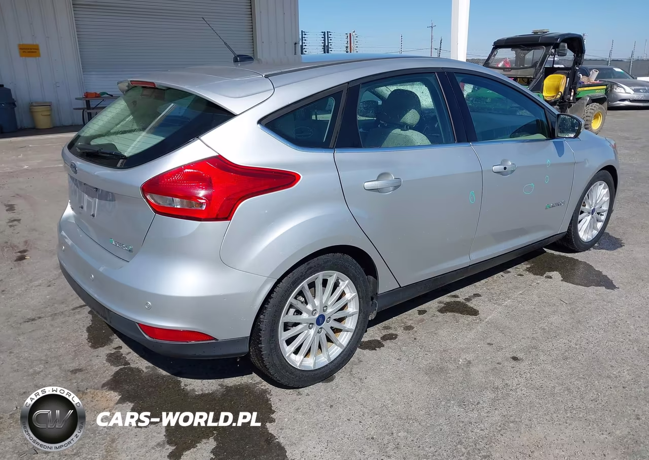 2018 Ford Focus Electric VIN:1FADP3R43JL296139 - 4