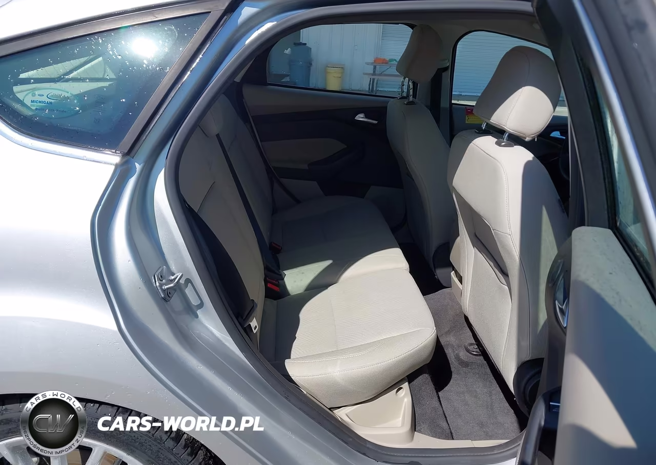 2018 Ford Focus Electric VIN:1FADP3R43JL296139 - 8
