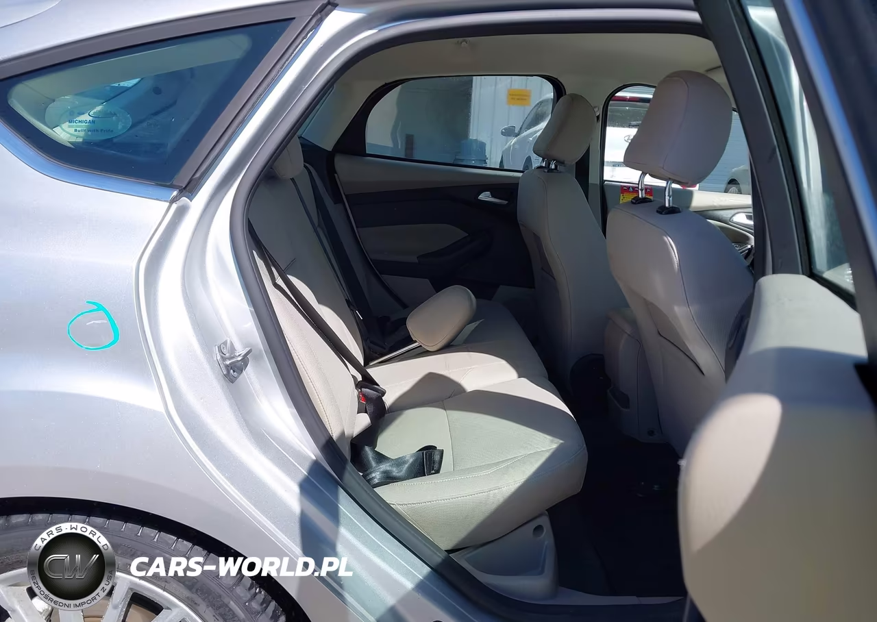 2018 Ford Focus Electric VIN:1FADP3R41JL296138 - 8