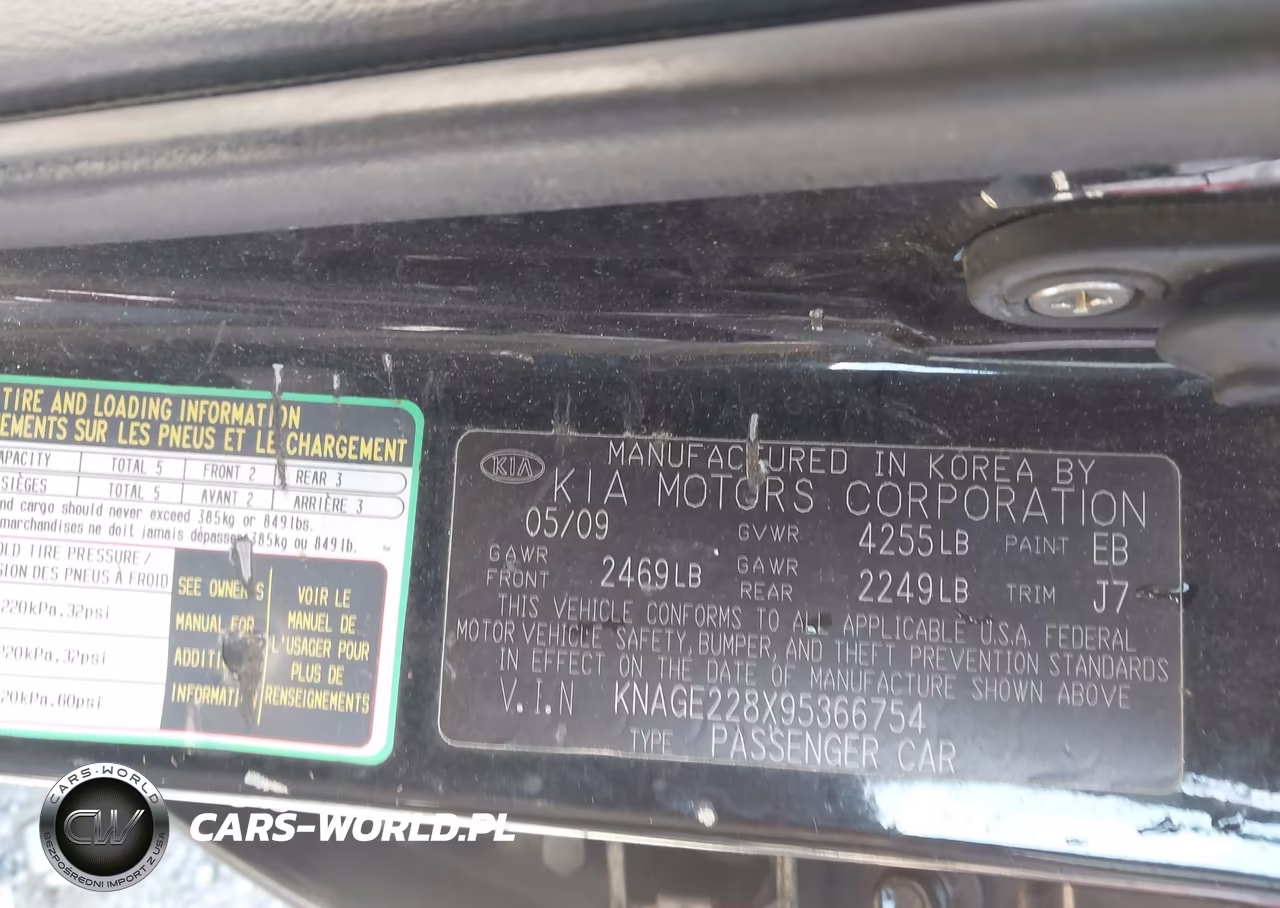2009 Kia Optima Lx VIN:KNAGE228X95366754 - 9