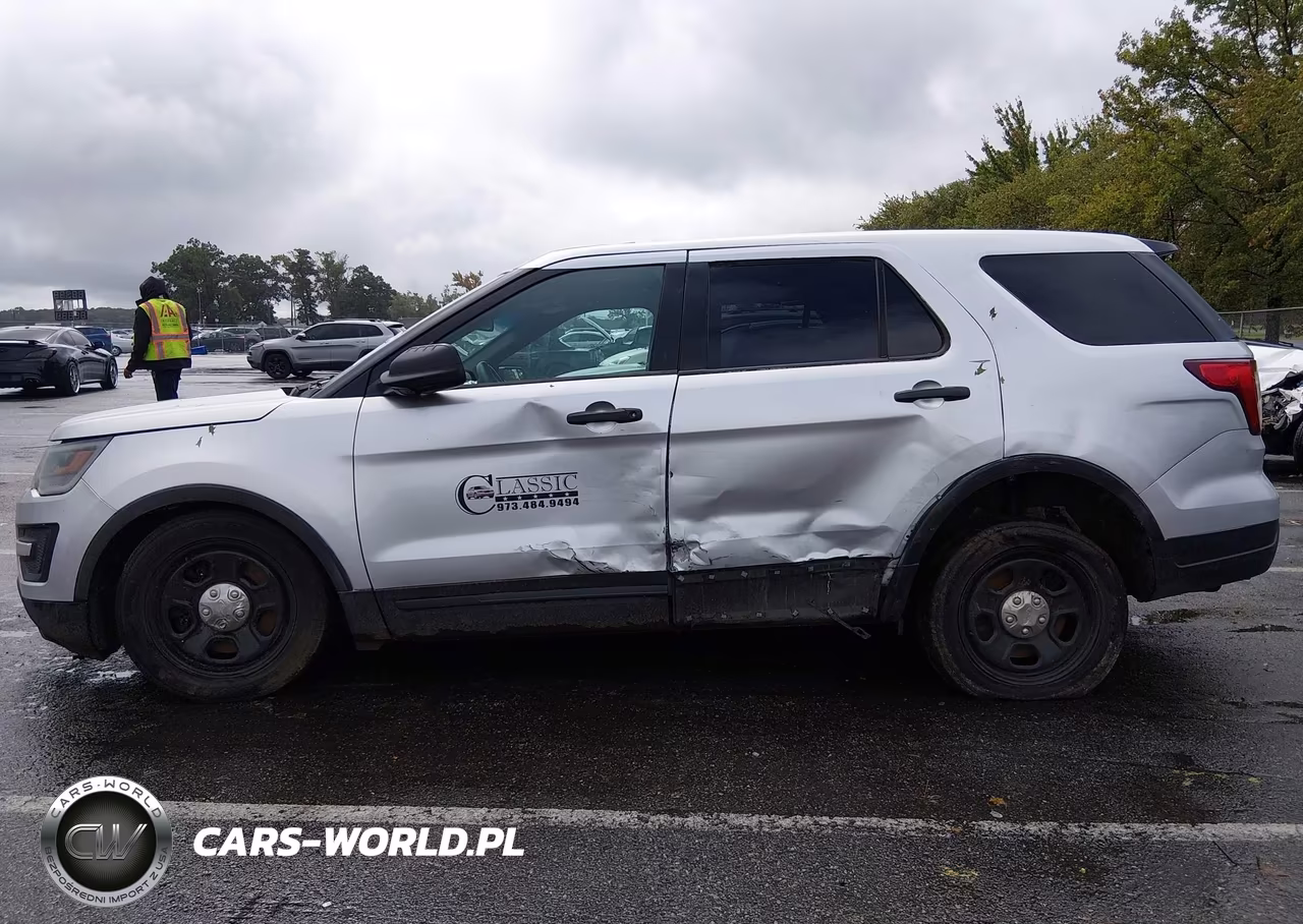 2018 Ford Police Interceptor Utility VIN:1FM5K8AR9JGA37077 - 14